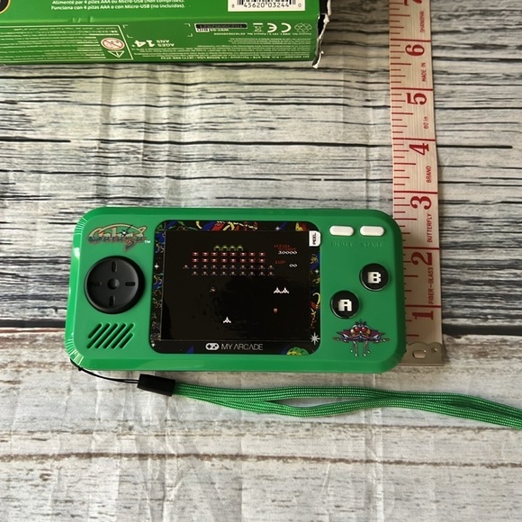 My Arcade Galaga Pocket Player Portable Handheld Game Green Galaxian & Xevious - Picture 2 of 8